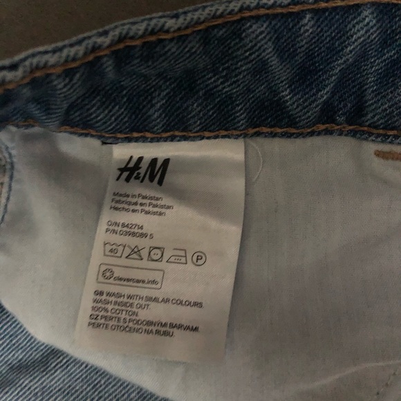 H&M Denim Jean Shorts - Picture 4 of 4
